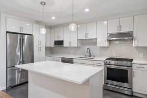 Palisade Ave 3-S1006-028.jpg