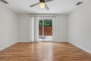 Palisade Ave 3-S1006-033.jpg