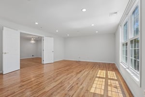 Palisade Ave 3-S1006-040.jpg