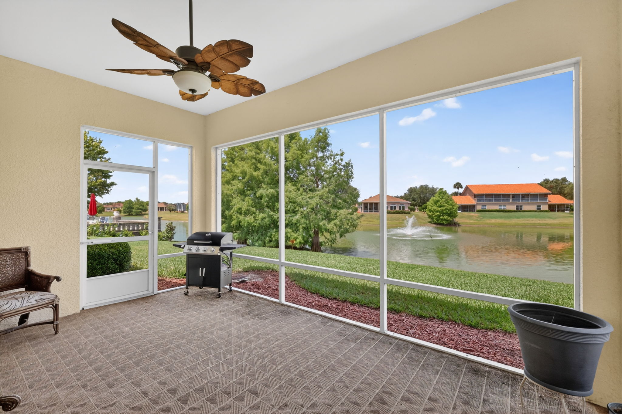 Lanai with Spectacular Water Views!