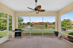 Lanai with Spectacular Water Views!