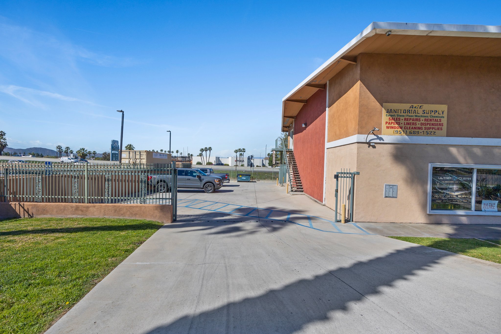 10181 Indiana Ave, Riverside, CA 92503, USA Photo 14