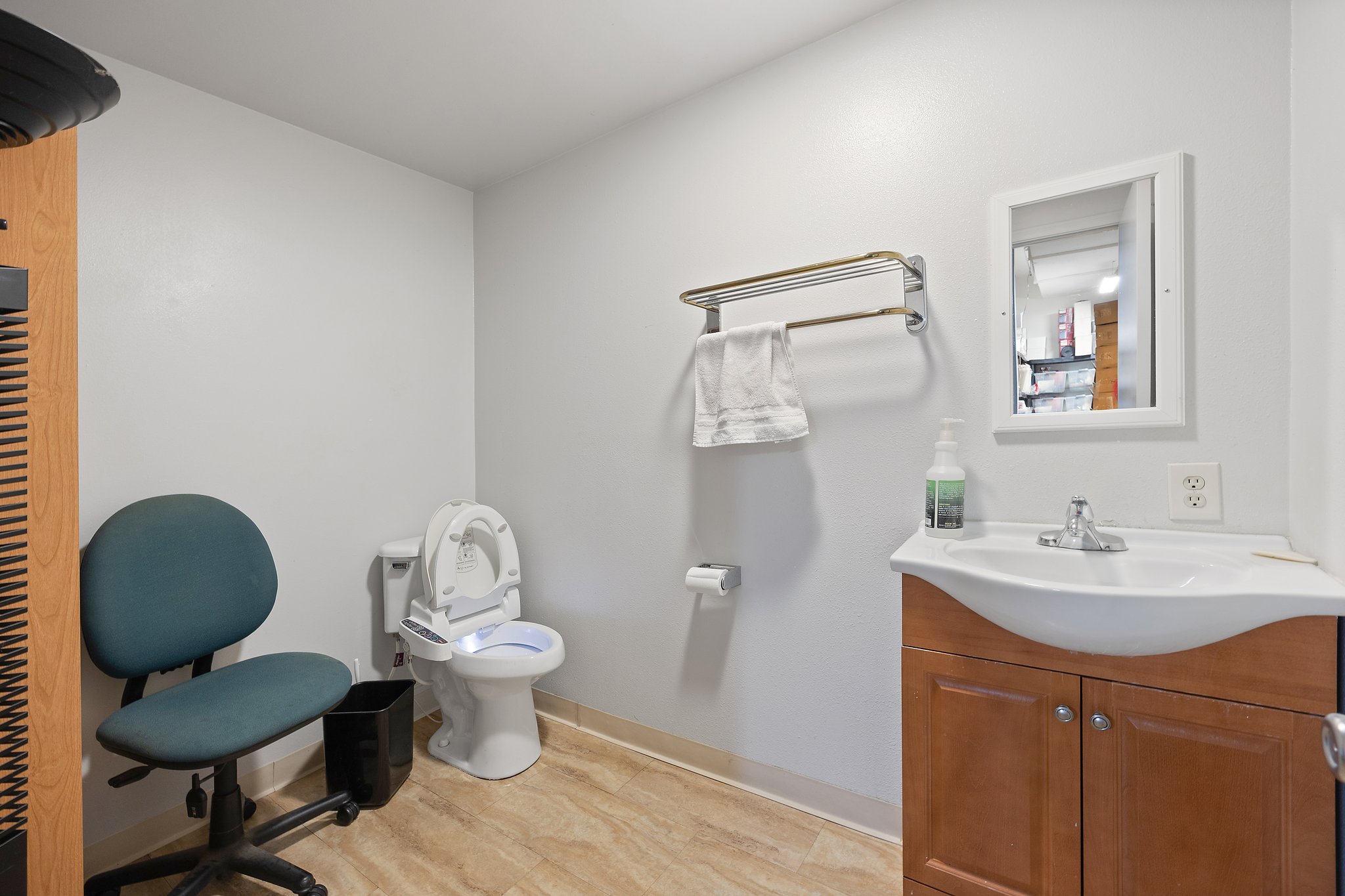 10181 Indiana Ave, Riverside, CA 92503, USA Photo 42