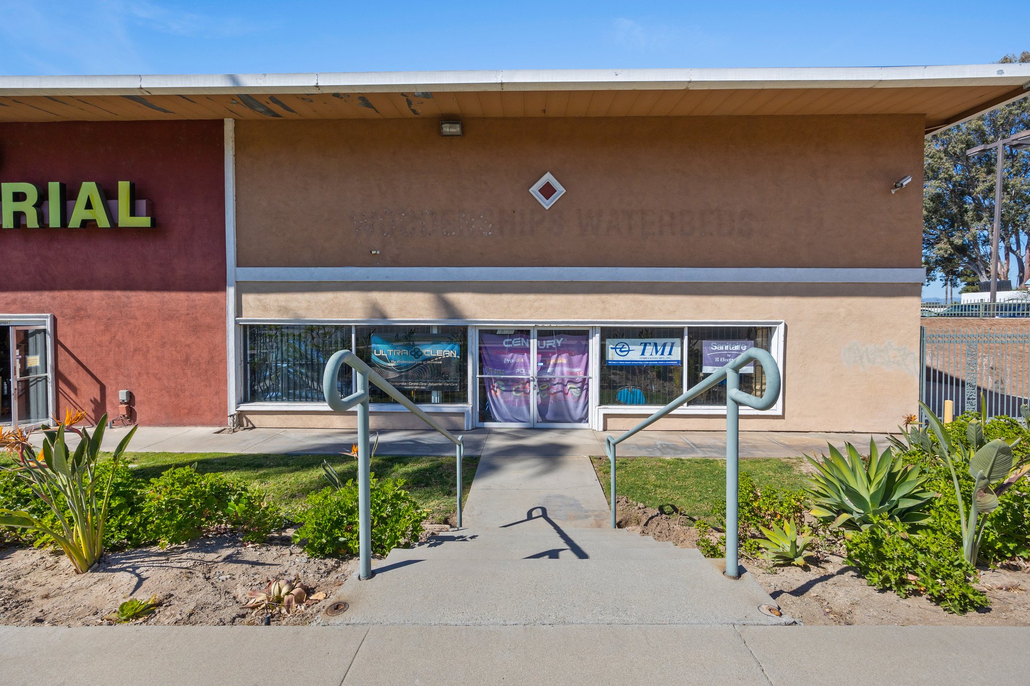 10181 Indiana Ave, Riverside, CA 92503, USA Photo 17