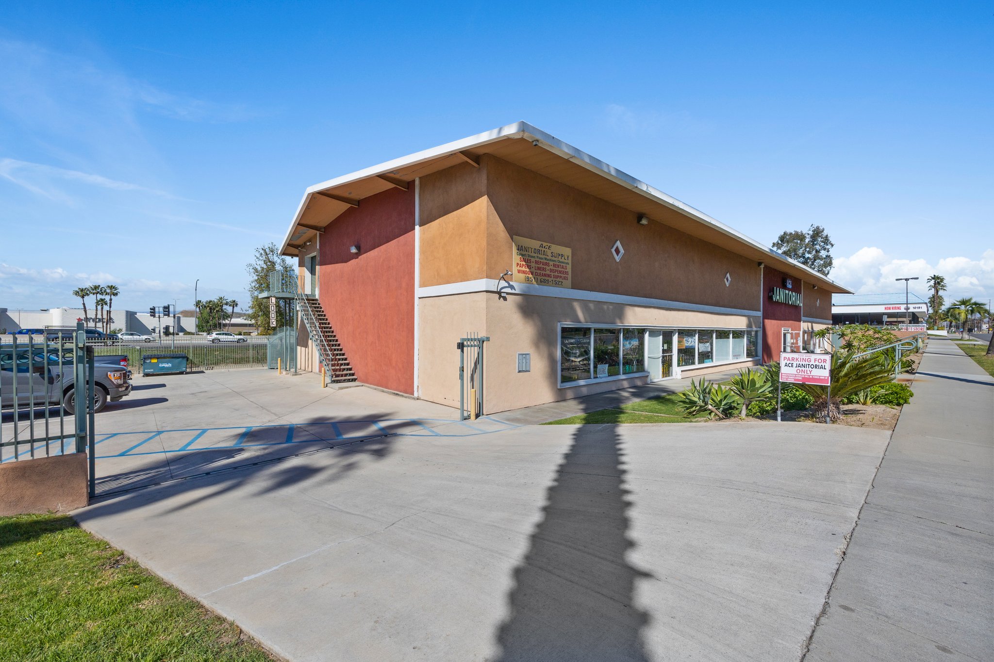 10181 Indiana Ave, Riverside, CA 92503, USA Photo 13