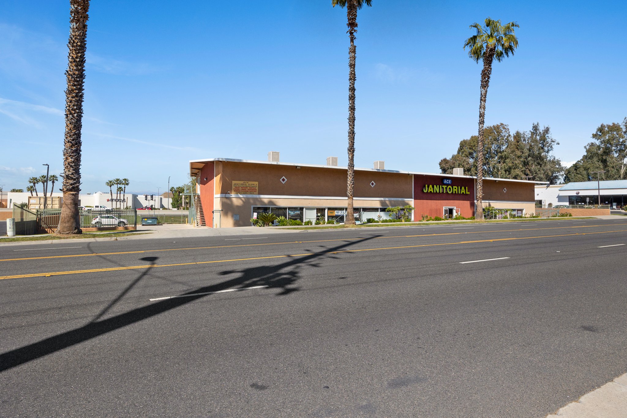 10181 Indiana Ave, Riverside, CA 92503, USA Photo 2