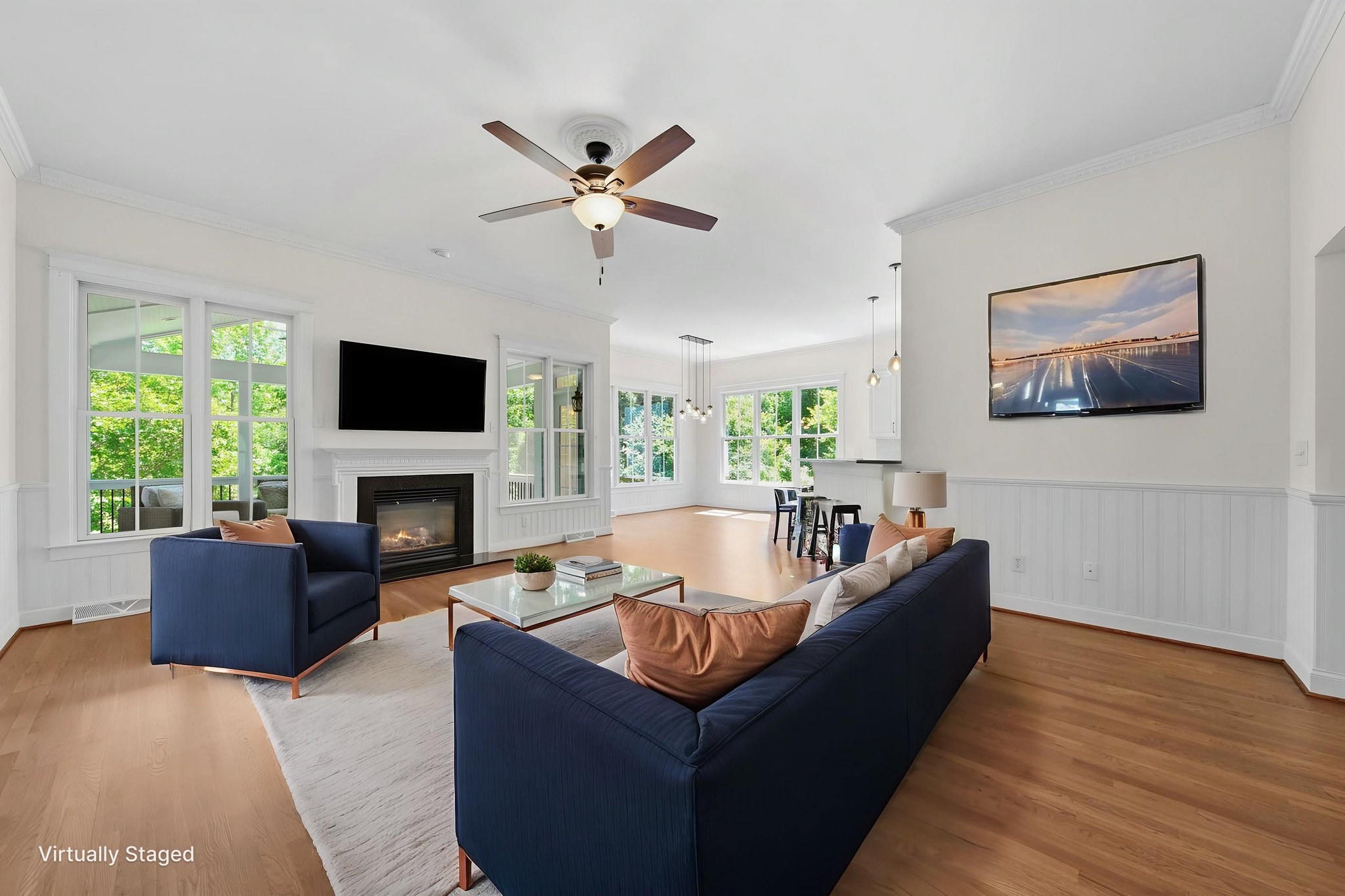 SSI01962_web virtually staged.jpeg