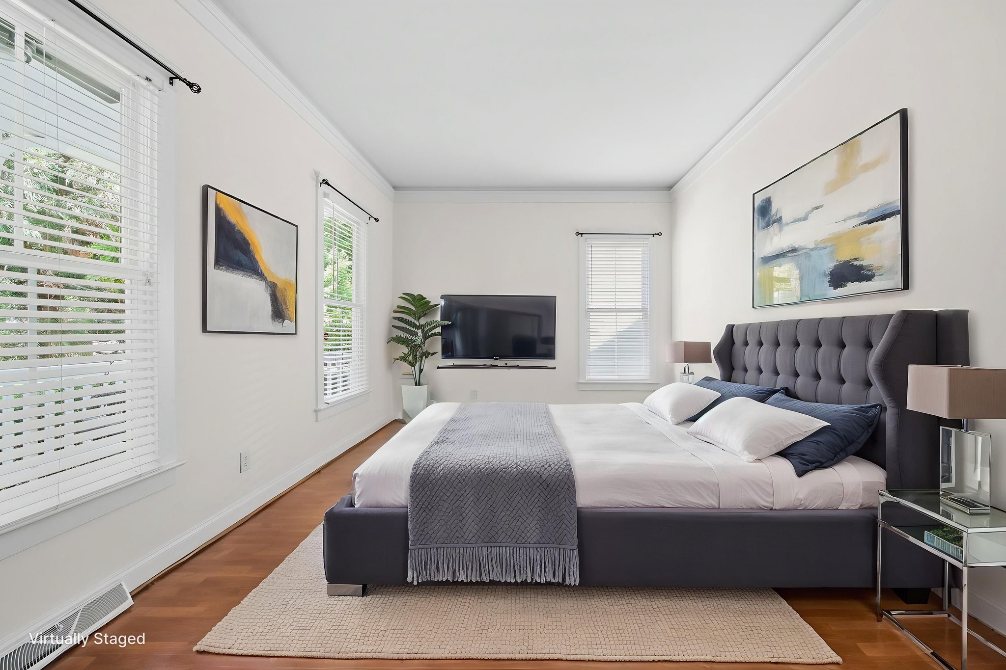 SSI01995_web virtually staged.jpeg