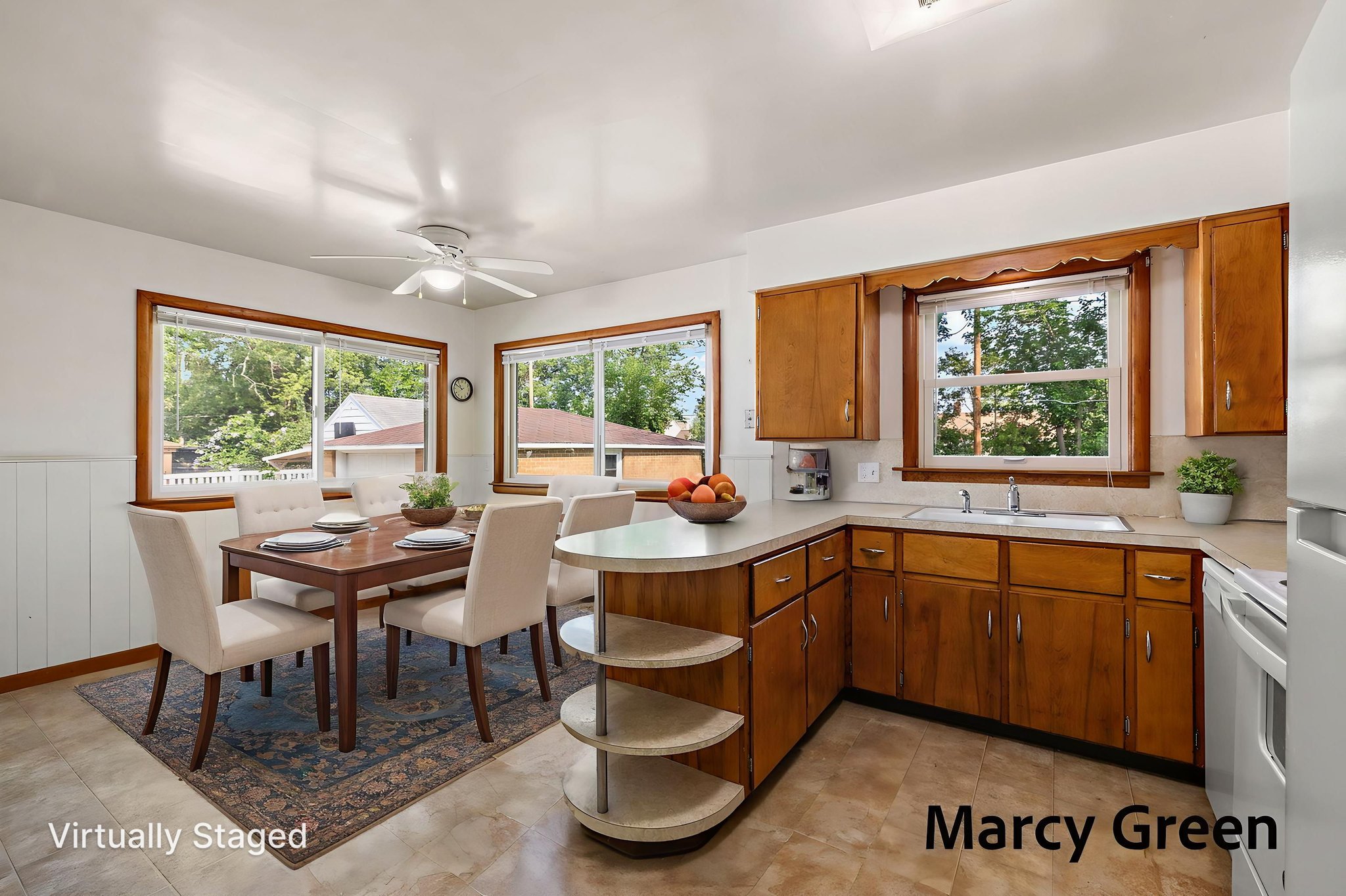 2R9A9405 virtually staged.jpeg