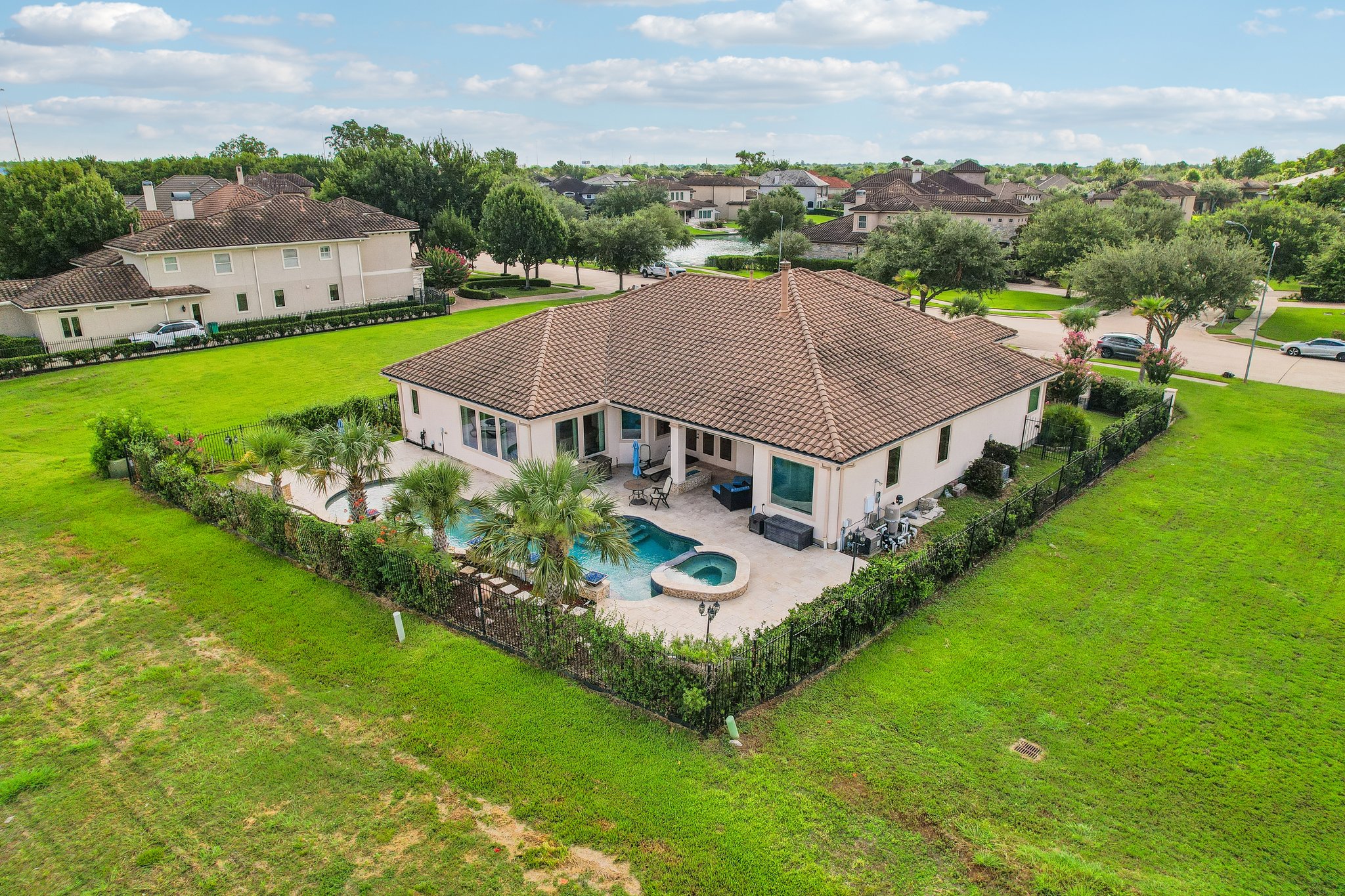 Grand Estates Dr-S0807-057.jpg