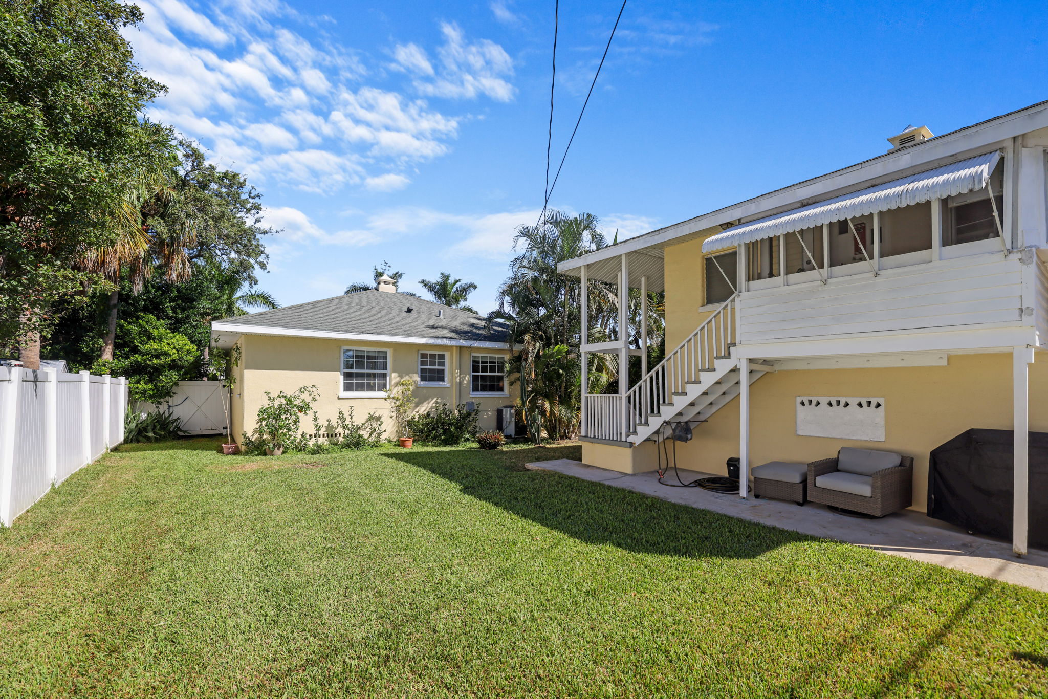 Backyard - 495A8224 (1)