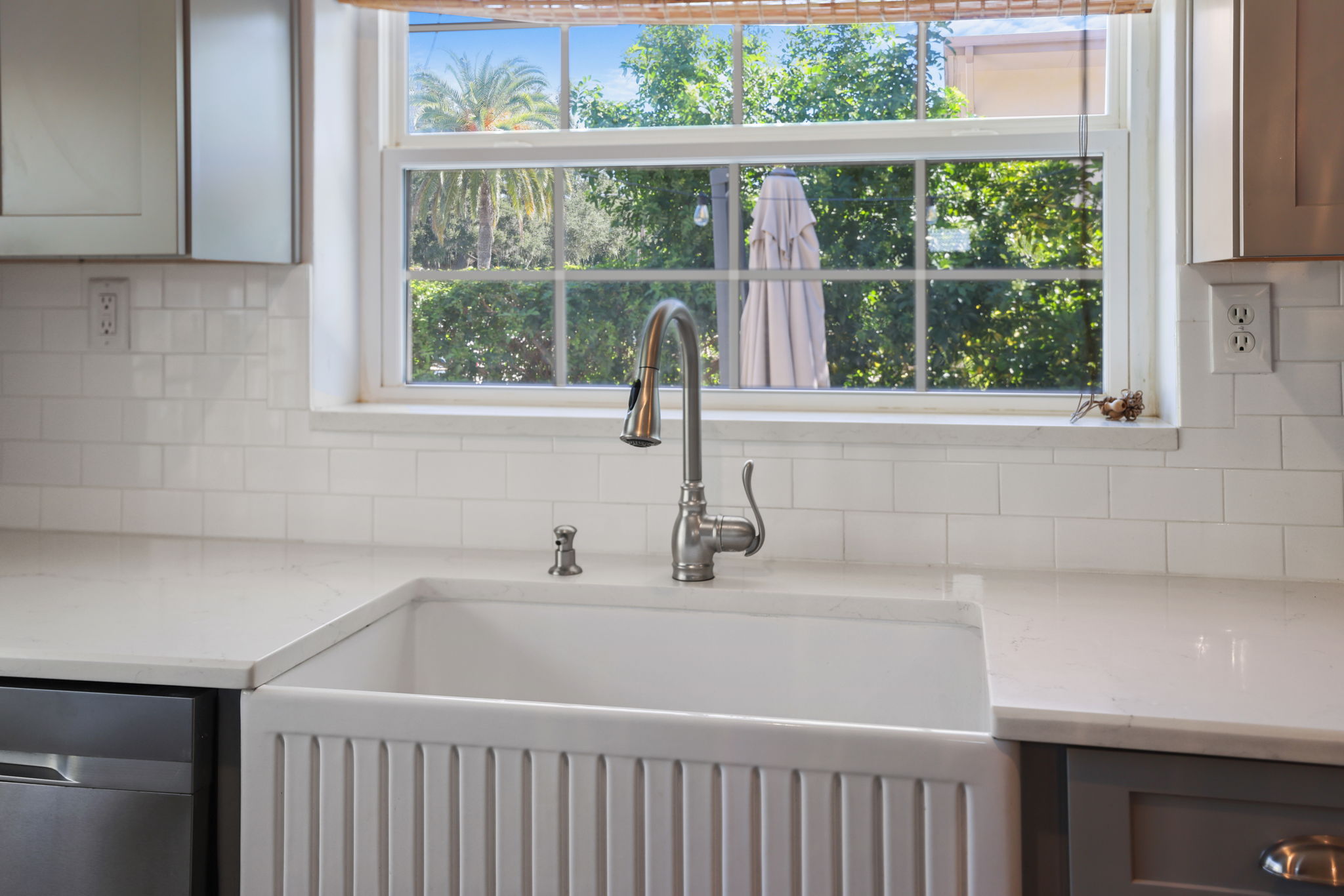 Kitchen CU - 495A8212 (1)