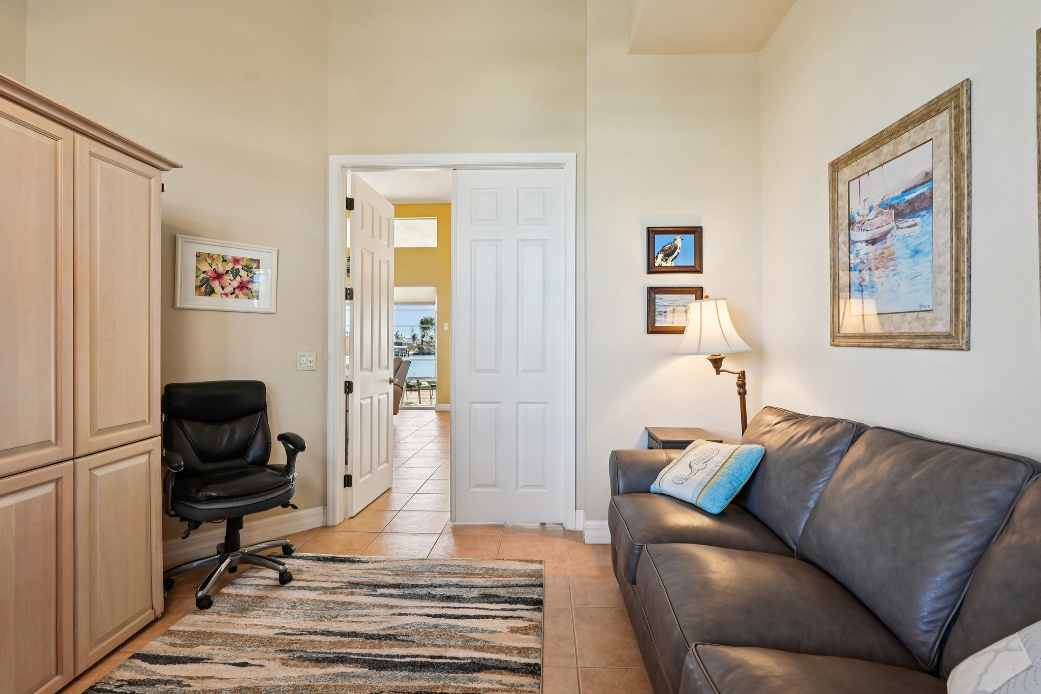 NW 42nd Pl-S2103-024.jpg