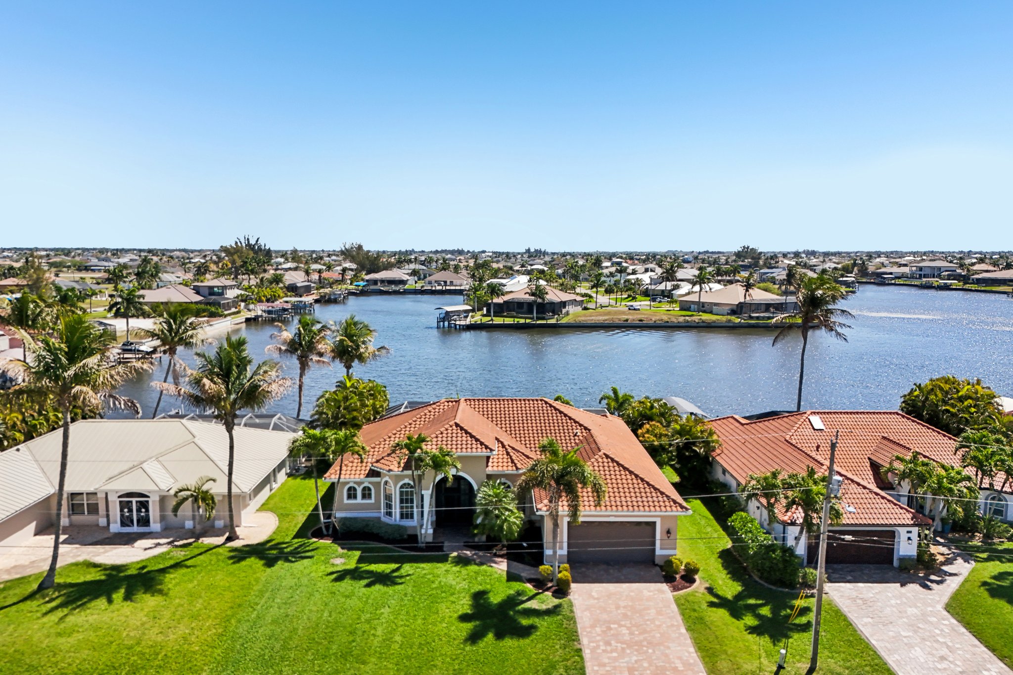 NW 42nd Pl-S2103-049.jpg