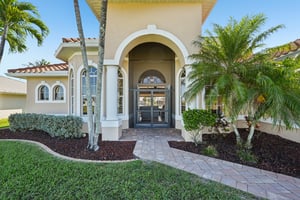 NW 42nd Pl-S2103-004.jpg