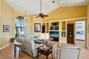 NW 42nd Pl-S2103-007.jpg