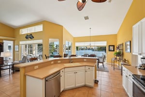 NW 42nd Pl-S2103-016.jpg