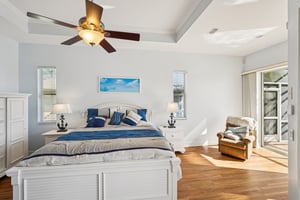 NW 42nd Pl-S2103-017.jpg