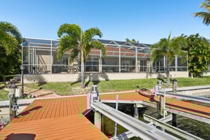 NW 42nd Pl-S2103-041.jpg