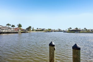 NW 42nd Pl-S2103-043.jpg