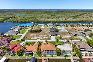 NW 42nd Pl-S2103-052.jpg