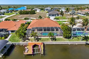 NW 42nd Pl-S2103-056.jpg