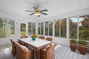 DSC08526 virtually staged.jpeg