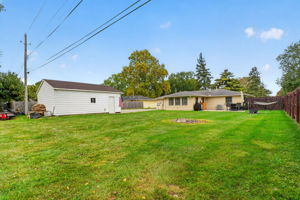  Photo 33