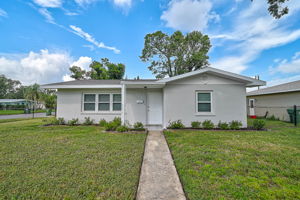 102 20th St NE-1