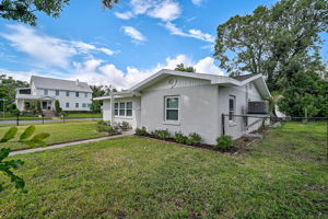 102 20th St NE-3
