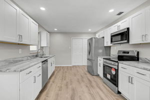 102 20th St NE-12