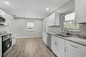 102 20th St NE-15