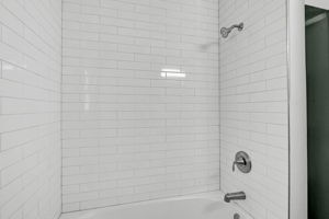 102 20th St NE-26