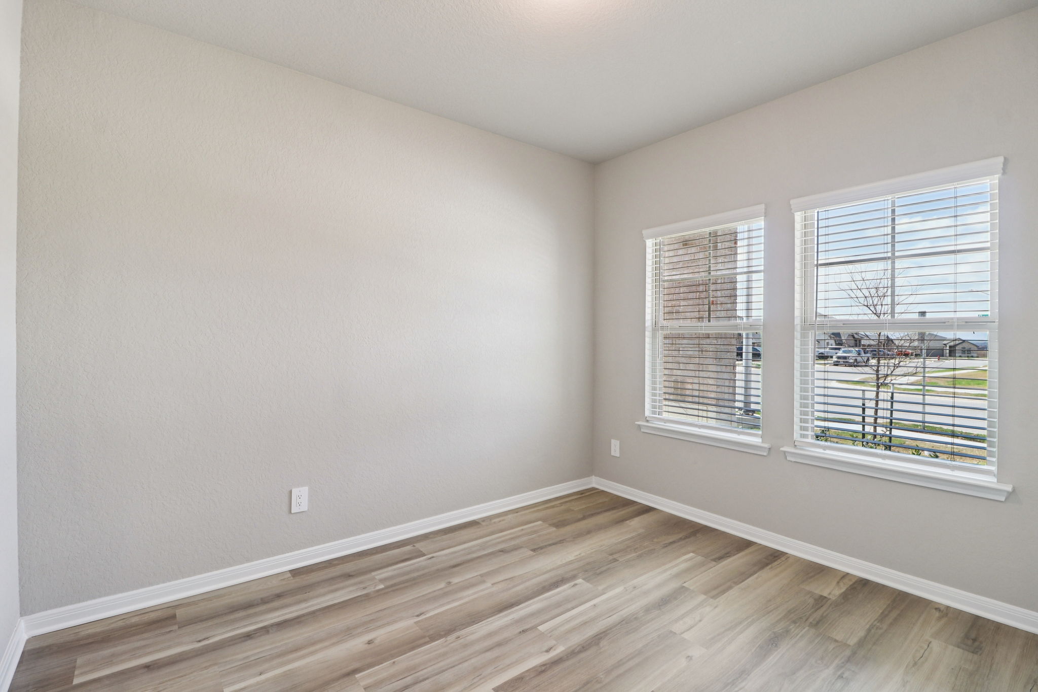 San Antonio - EAST-Legendary Trails-102 Barton Point Schertz TX 78108-009