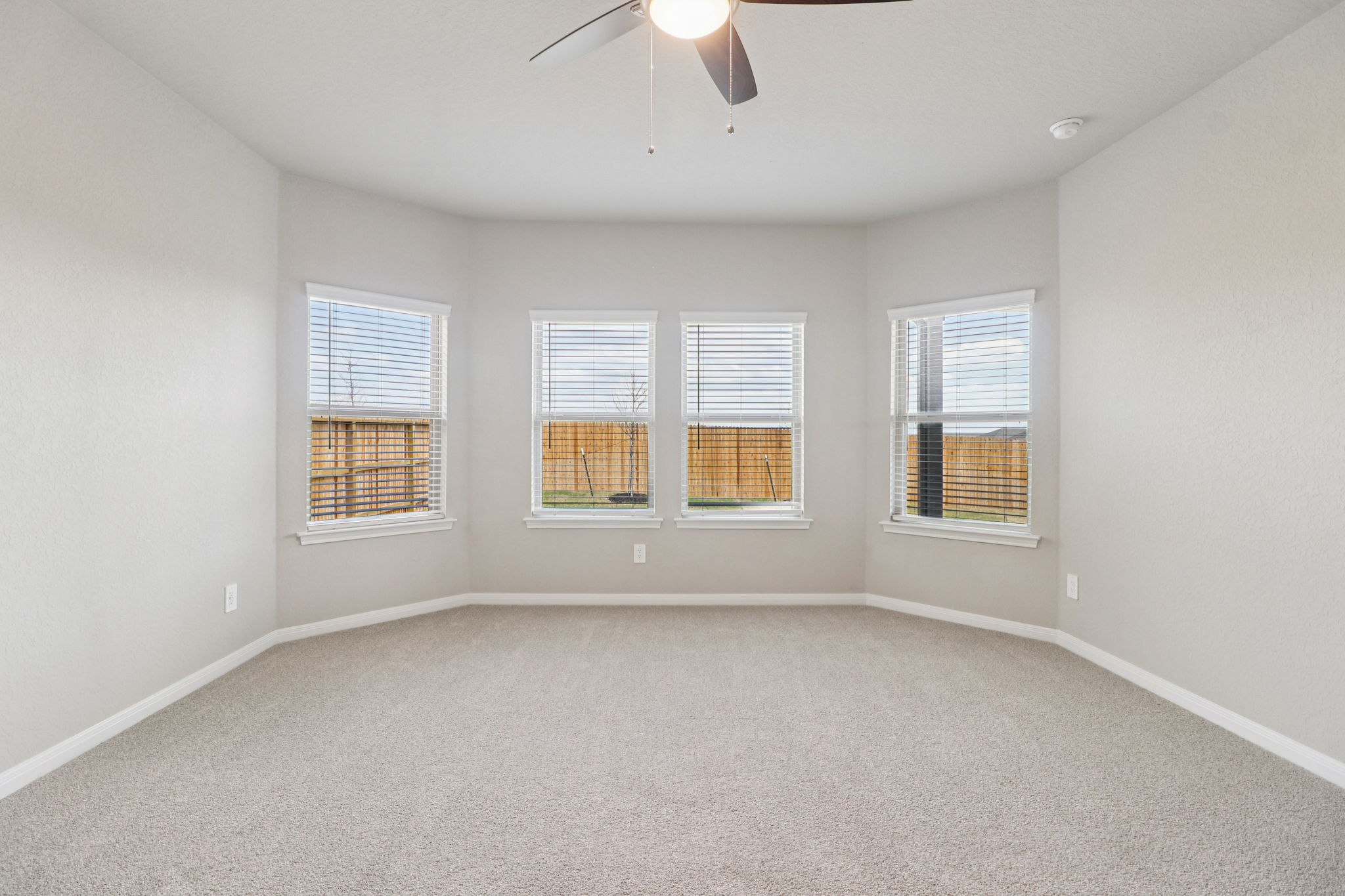 San Antonio - EAST-Legendary Trails-102 Barton Point Schertz TX 78108-011