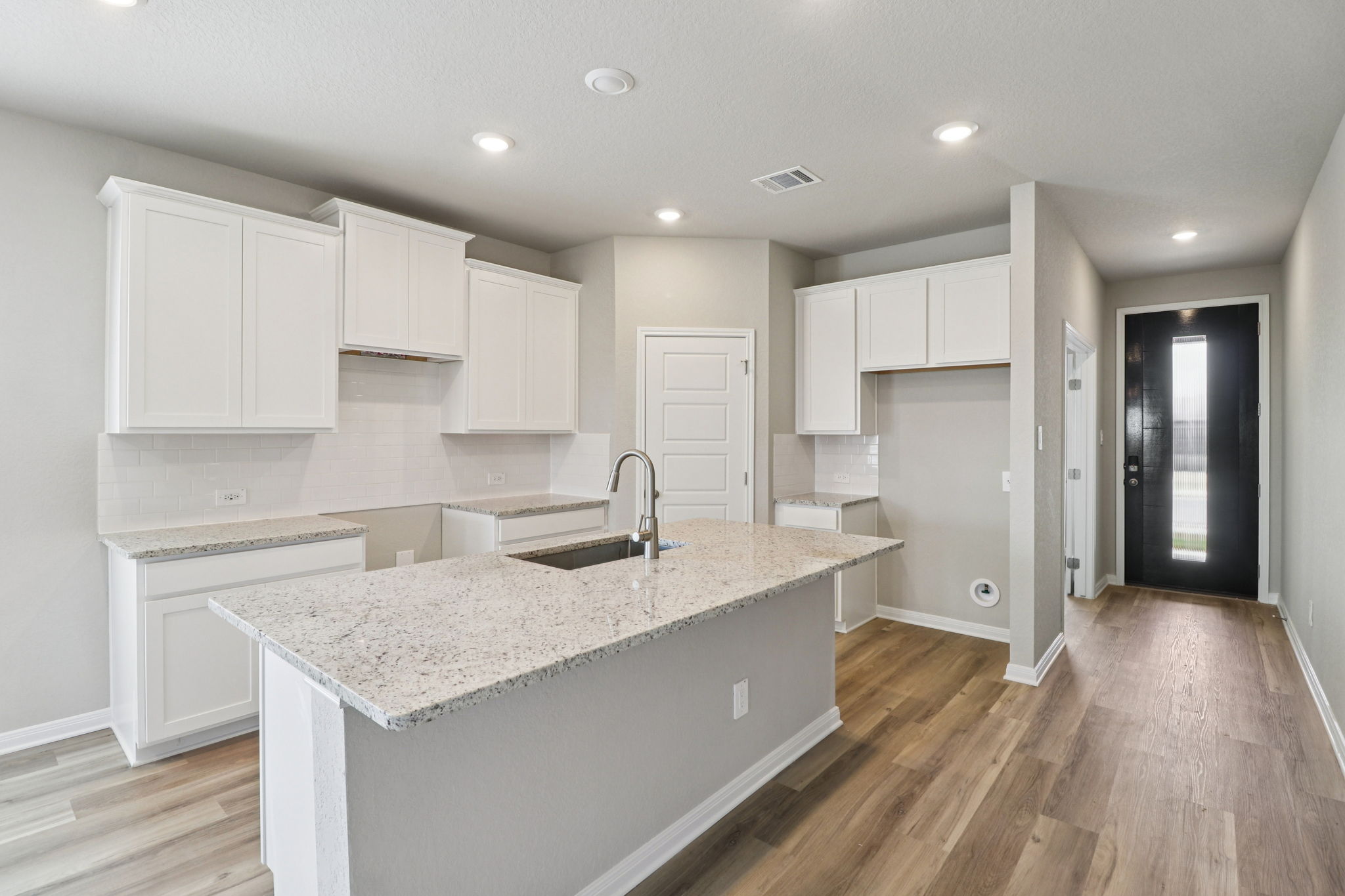 San Antonio - EAST-Legendary Trails-102 Barton Point Schertz TX 78108-013