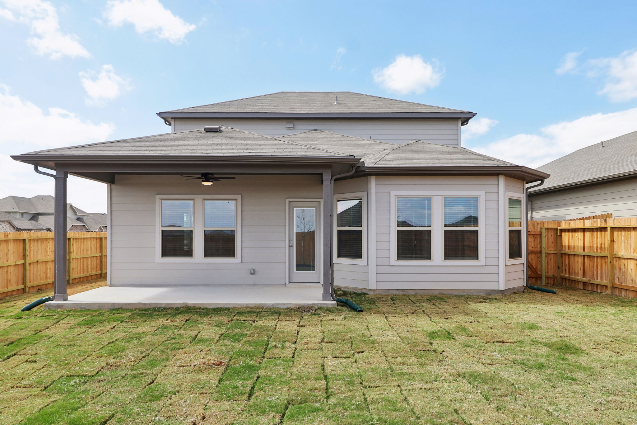 San Antonio - EAST-Legendary Trails-102 Barton Point Schertz TX 78108-024