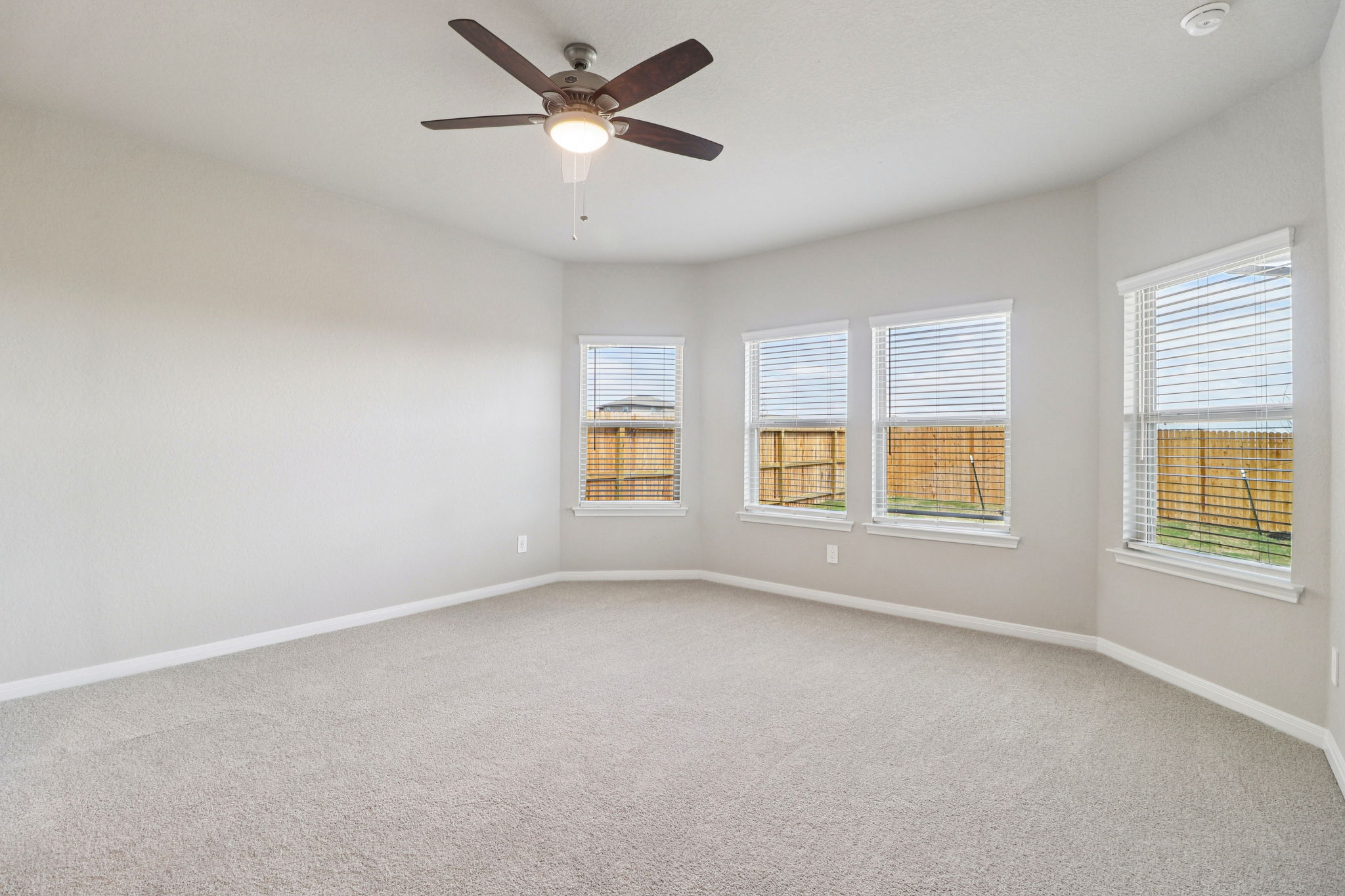 San Antonio - EAST-Legendary Trails-102 Barton Point Schertz TX 78108-031