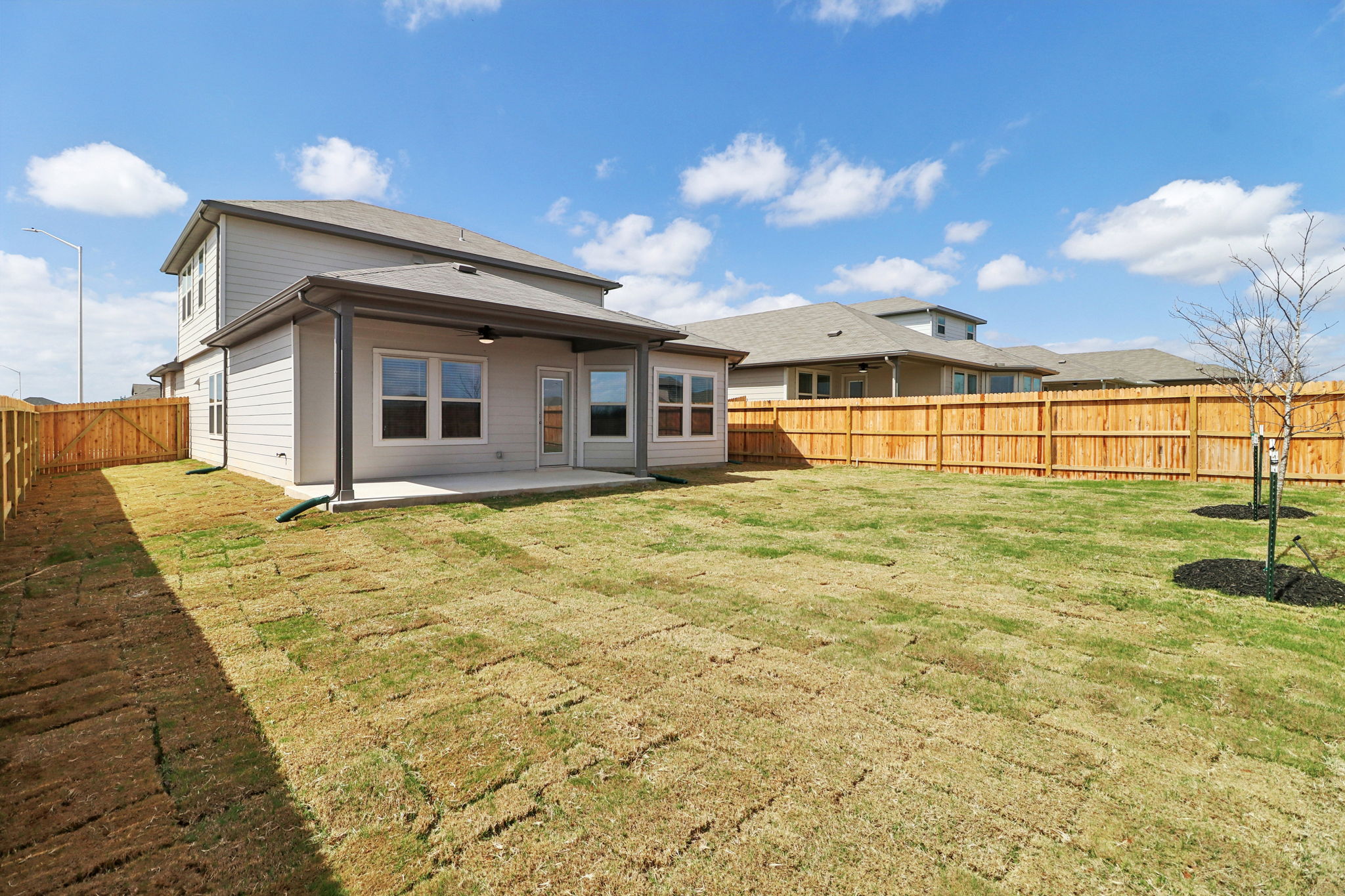 San Antonio - EAST-Legendary Trails-102 Barton Point Schertz TX 78108-033