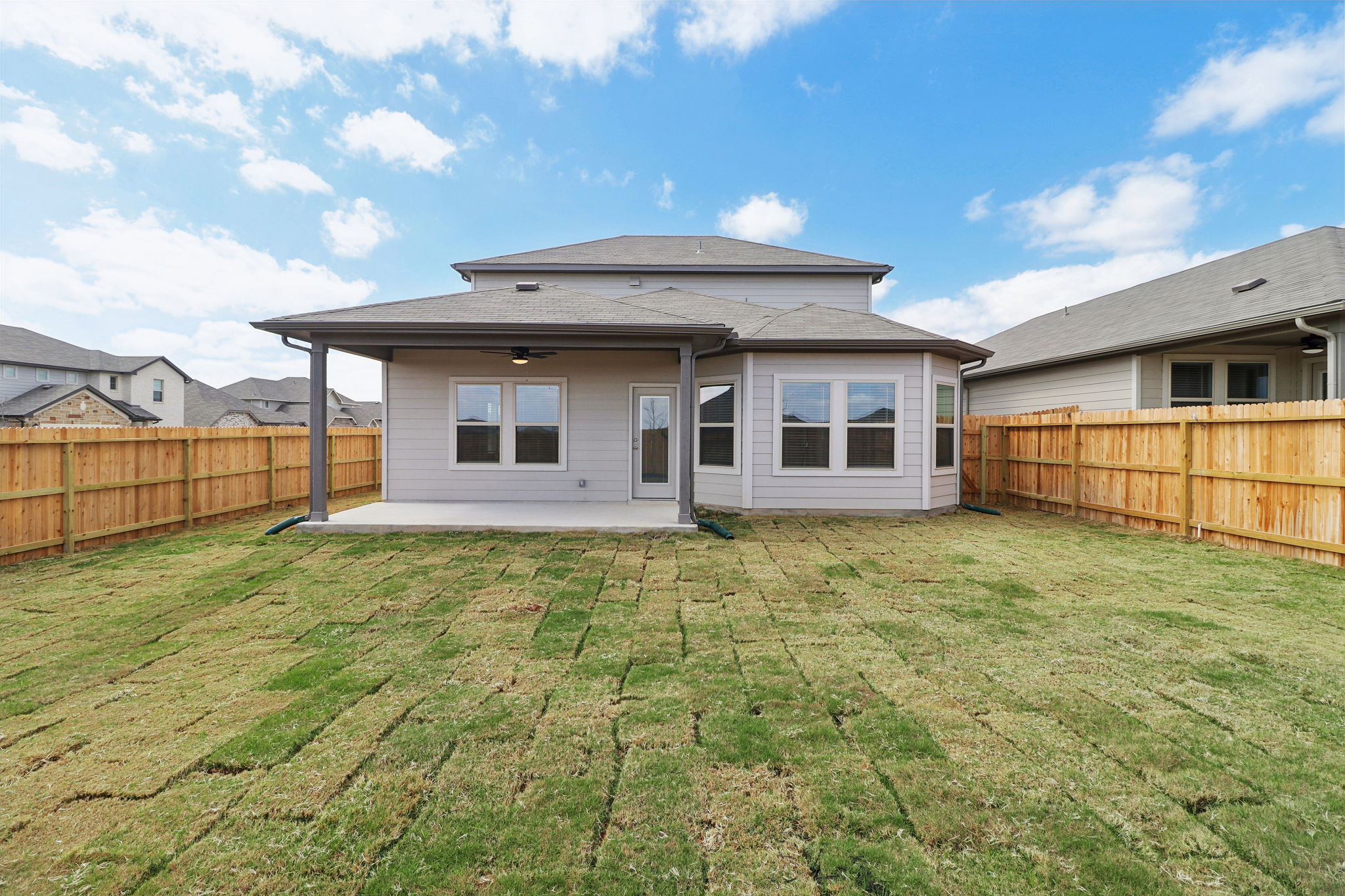 San Antonio - EAST-Legendary Trails-102 Barton Point Schertz TX 78108-036