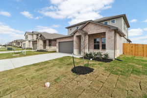 San Antonio - EAST-Legendary Trails-102 Barton Point Schertz TX 78108-003