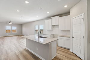 San Antonio - EAST-Legendary Trails-102 Barton Point Schertz TX 78108-010