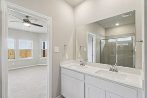 San Antonio - EAST-Legendary Trails-102 Barton Point Schertz TX 78108-014