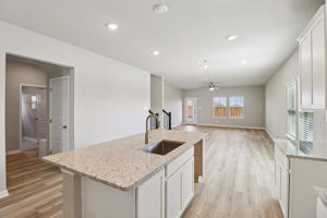 San Antonio - EAST-Legendary Trails-102 Barton Point Schertz TX 78108-016