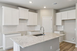 San Antonio - EAST-Legendary Trails-102 Barton Point Schertz TX 78108-022