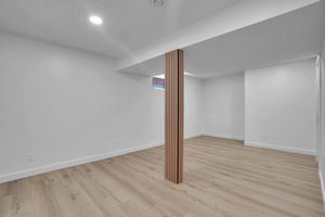 Photo 52