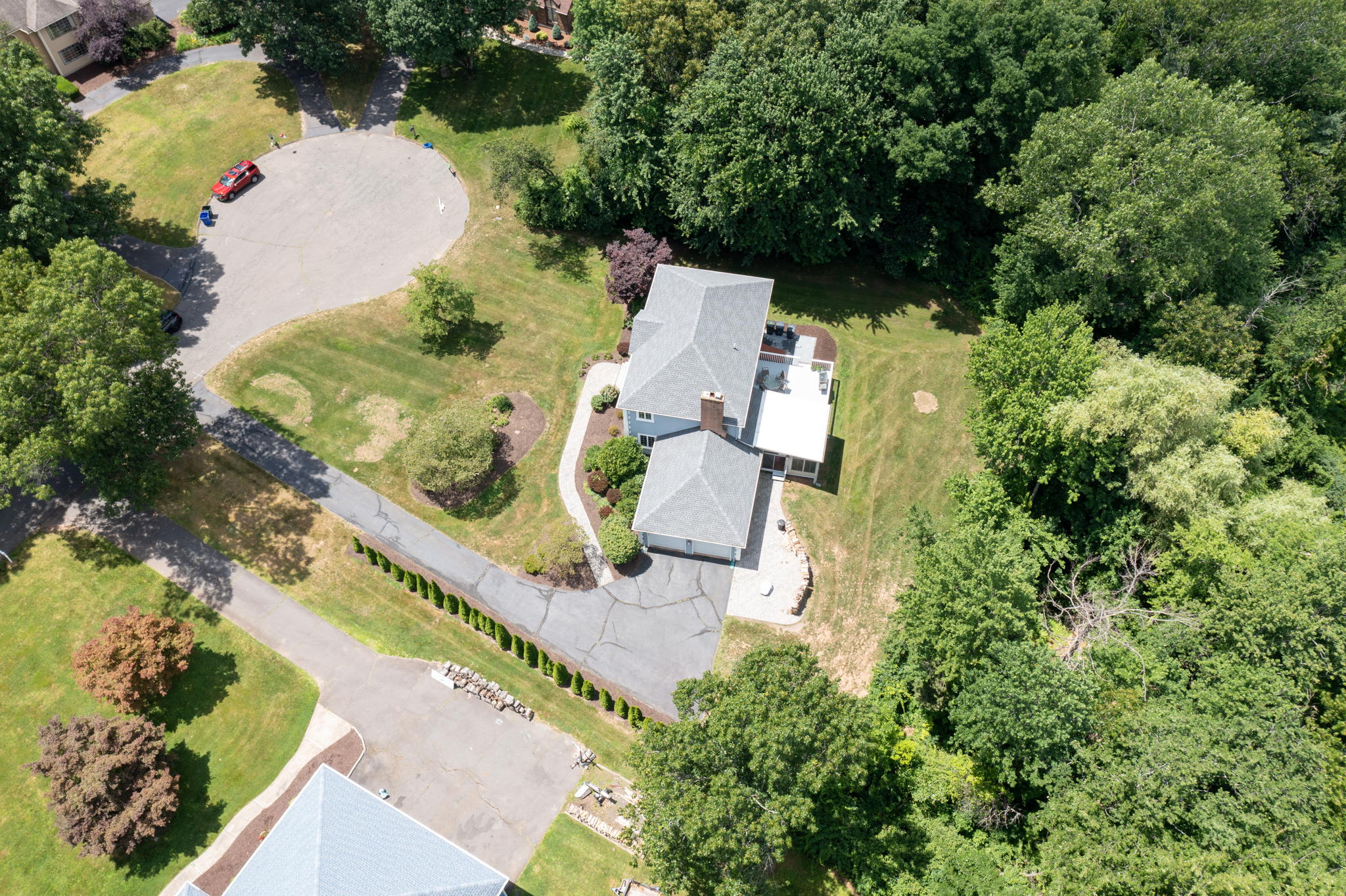 102 Doe Meadow Ct, Southington, CT 06489, USA Photo 3