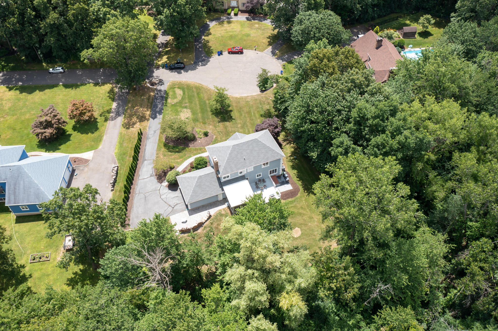 102 Doe Meadow Ct, Southington, CT 06489, USA Photo 4