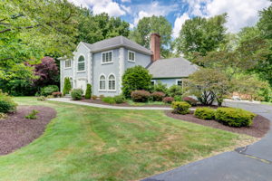 102 Doe Meadow Ct, Southington, CT 06489, USA Photo 10