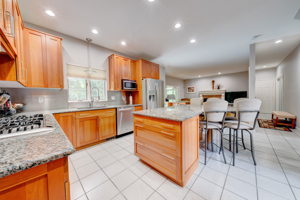102 Doe Meadow Ct, Southington, CT 06489, USA Photo 24